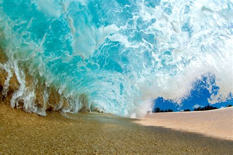 Hawaii's spectacular ocean waves – in pictures | Surf art, Artistic photography, Types of ...