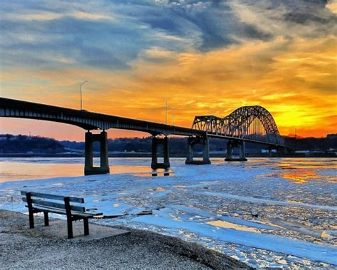 Dubuque Iowa Mississippi River Bridge Photo Waterscape | Etsy