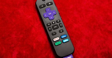 Roku rechargeable Voice Remote Pro listens for 'Hey Roku' voice ...