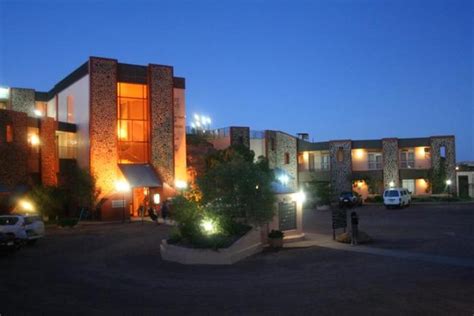 Desert Cave Hotel, Coober Pedy - Compare Deals