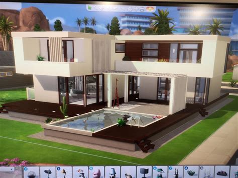 My first build in Sims 4, I saw this beautiful house on Pinterest and just had to rebuild it ...