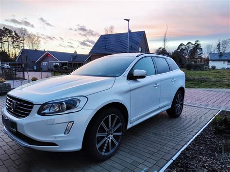 Volvo XC60 D4 (MY 2017). Still Happy after 2 1/2 years and 60.000km