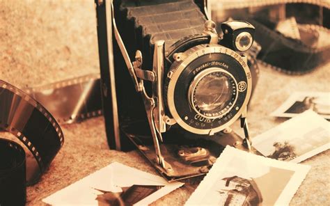 FREE 20+ Vintage Camera Wallpapers in PSD | Vector EPS