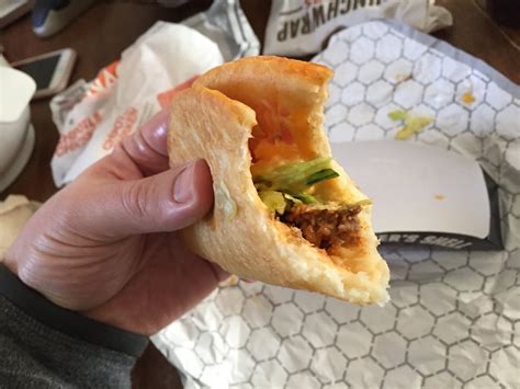 Lunch Blog: Taco Bell Quesalupa