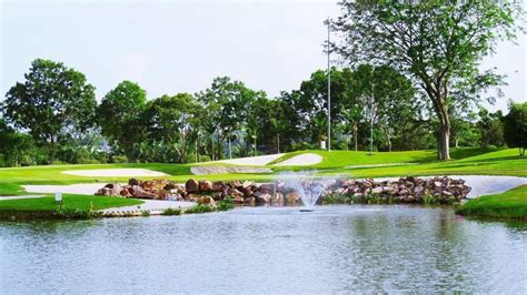 7 Best Golf Courses in Batam for Your Luxury Weekend