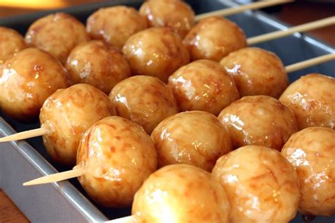 Art of Dessert: Karioka (Deep-fried Coconut Rice Balls with Brown Sugar Glaze)