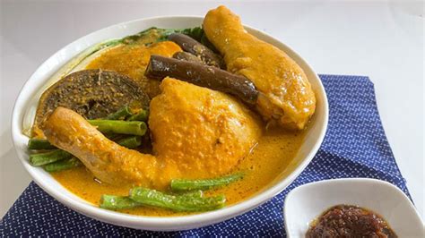 Chicken Kare-Kare Recipe