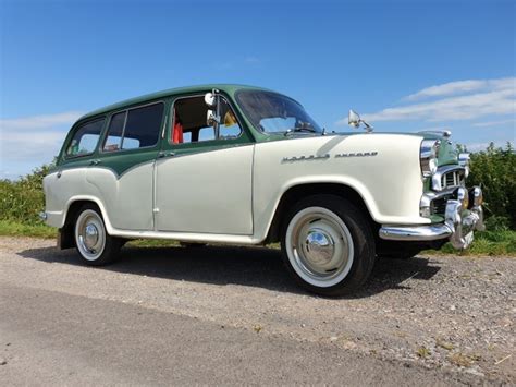 Morris Oxford Series IV (Traveller) | Retro Rides