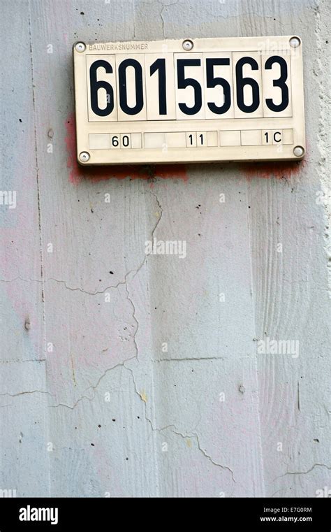 Building number sign Stock Photo - Alamy