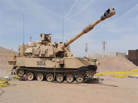 Introducing the Fresh M109 Howitzer: America’s Self-Propelled Artillery Advancement – 2000 Daily