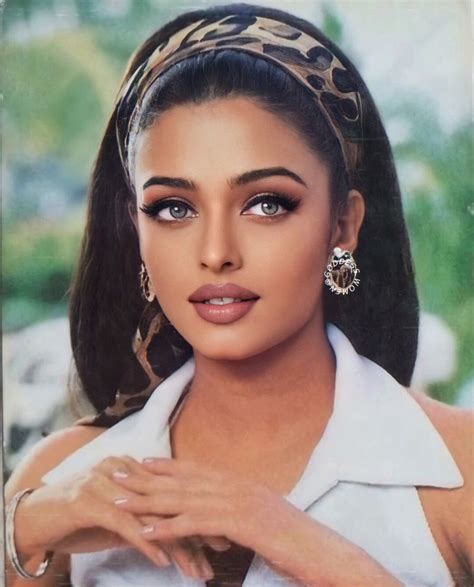 Aishwarya Rai | Bollywood makeup, Beautiful makeup, Beautiful girl face