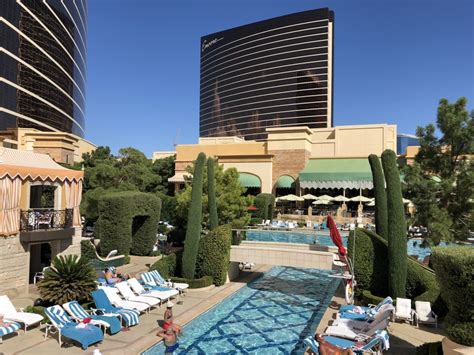 "Pool" Hotel Wynn Las Vegas (Las Vegas) • HolidayCheck (Nevada | USA)