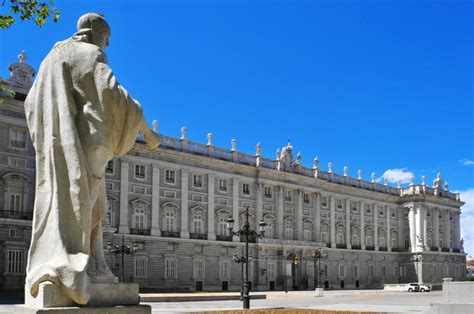 A Self-Guided Walking Tour of Madrid with Map For First-Time Visitors