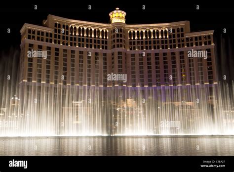 Musical Water Fountain Las Vegas Night Stock Photo - Alamy