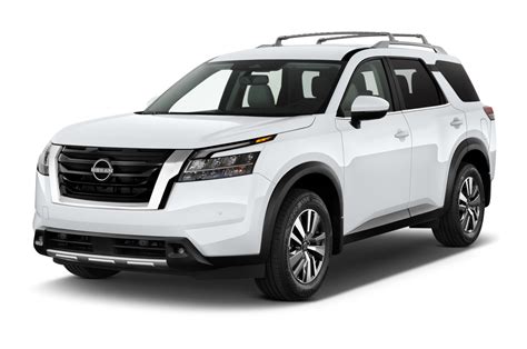 2023 Nissan Pathfinder Buyer's Guide: Reviews, Specs, Comparisons