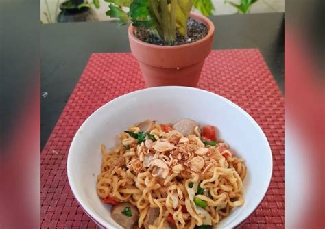 Resep Bakmi Goreng oleh Silvia Utari - Cookpad