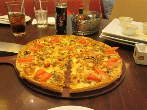 Pizza Hut Bangkok - Si Kan - Restaurant Reviews, Phone Number & Photos - Tripadvisor