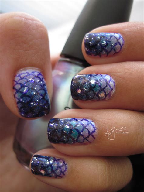 Fish-scale nails – Stalking Style Will Never Ends