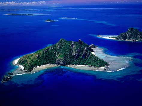 Aerial View of Monu Island Fiji picture, Aerial View of Monu Island ...