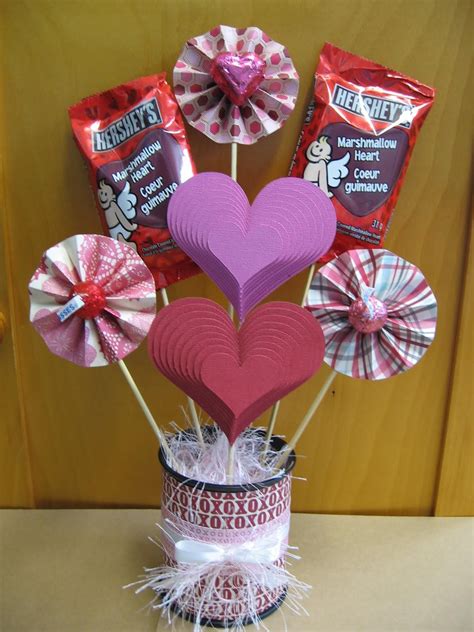 Beautiful Valentine Candy Bouquet Ideas - ViralDecoration | Valentines candy bouquet, Candy ...