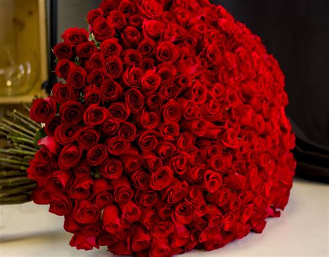 Send 300 Red Roses Bouquet in Pune