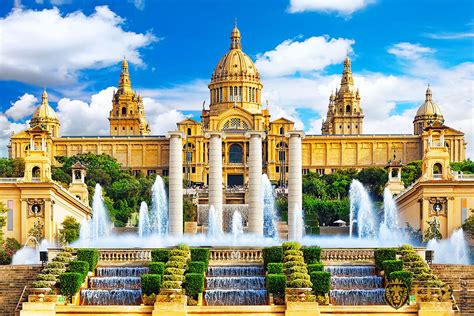 The 25+ Hidden Facts of Barcelona Spain! To be close to the city center on your trip to ...