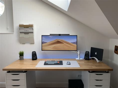 Unbelievable IKEA Setup that has been trending on Reddit. - Minimal Desk Setups