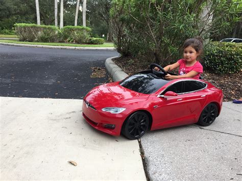 Even A 2-Year-Old Kid Can Learn To Drive Electric! (Mini Tesla Review ...