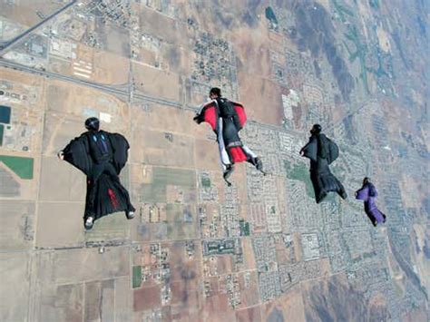 Don't pack your parachute: Totally free fall | New Scientist