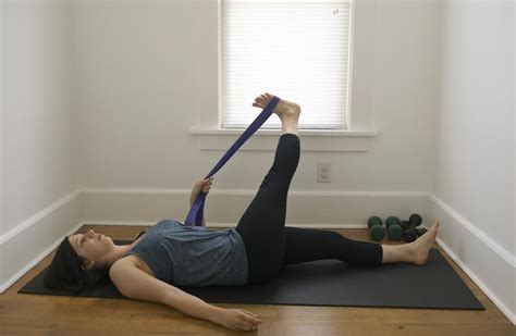 IT Band Stretches For Outer Hip And Knee Pain: All Levels Included