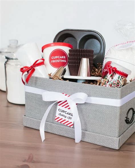 45+ Creative DIY Gift Basket Ideas for Christmas - For Creative Juice