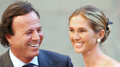 Julio Iglesias Marries Girlfriend of 20 Years | Fox News