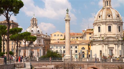 Piazza Venezia in Rome City Centre - Tours and Activities | Expedia.ca