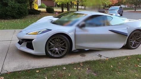 C8 Corvette Z06 Comparison vs. C8 Corvette Stingray (VIDEO)