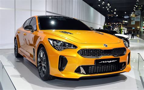 Kia Stinger 0-60 time under 4.9 seconds