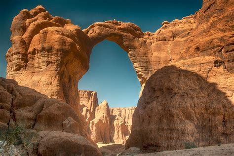 Les formations rocheuses du plateau de l'Ennedi, au Tchad - © Hannes Rada Beautiful Photos Of ...