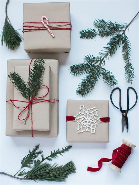 20 Creative Gift Wrapping Ideas For Christmas - Hey Fitzy