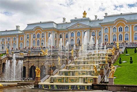 Grand Palace, Saint Petersburg, Russia - GoVisity.com