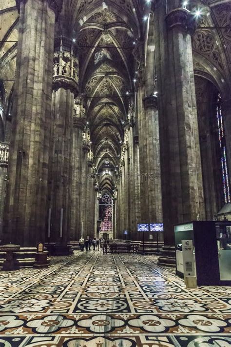 Interior of the Cathedral of Milan Editorial Stock Photo - Image of milan, lateral: 123122748