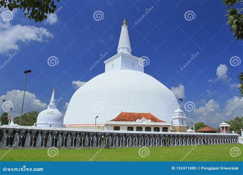 Mirisawetiya Dagoba in Anuradhapura, Sri Lanka Stock Photo - Image of anuradhapura, faith: 152471880