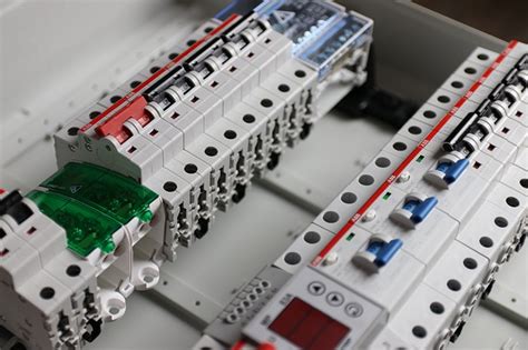 The Right Way to Label the Circuit Breaker Box & Why Do It