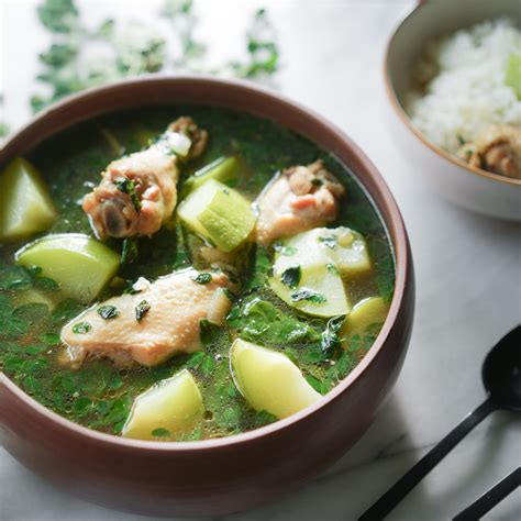 Chicken Tinola Recipe (Filipino Tinolang Manok) - Hungry Huy