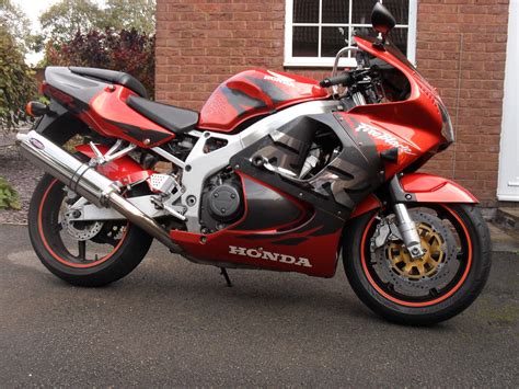 honda cbr900rr fireblade