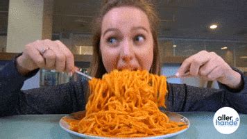 Eating Spaghetti GIFs - Find & Share on GIPHY