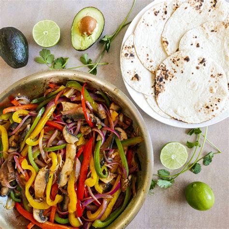 Hearty Vegetarian Fajitas - Gastronotherapy