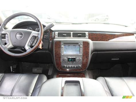 2008 GMC Yukon XL Denali Dashboard Photos | GTCarLot.com