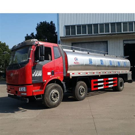 Large Capacity Tanker Truck 8x4 FAW Diesel Fuel Storage Tank Truck Euro III