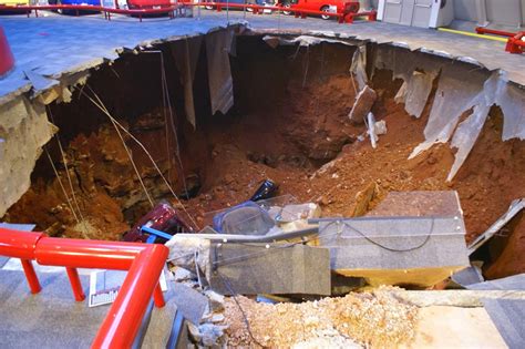 2014 National Corvette Museum Sinkhole (11) - egmCarTech