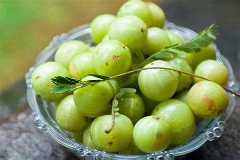 Indian Gooseberry Benefits: 10 Uses For This Native Asian Berry