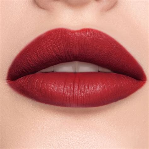 If there's one thing everyone can agree on, it's that the perfect red lip is always goals 💋 ...